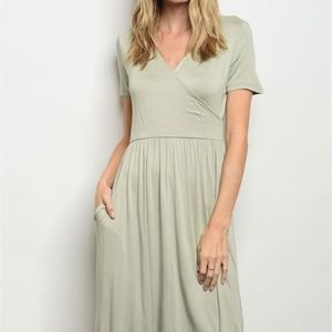 Eikosi SMALL Sage CrissCross Pockets Short Sleeve Midi Sheath Casual Dinner